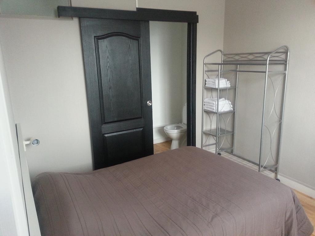 Arcantis Hotel La Residence Cergy Room photo