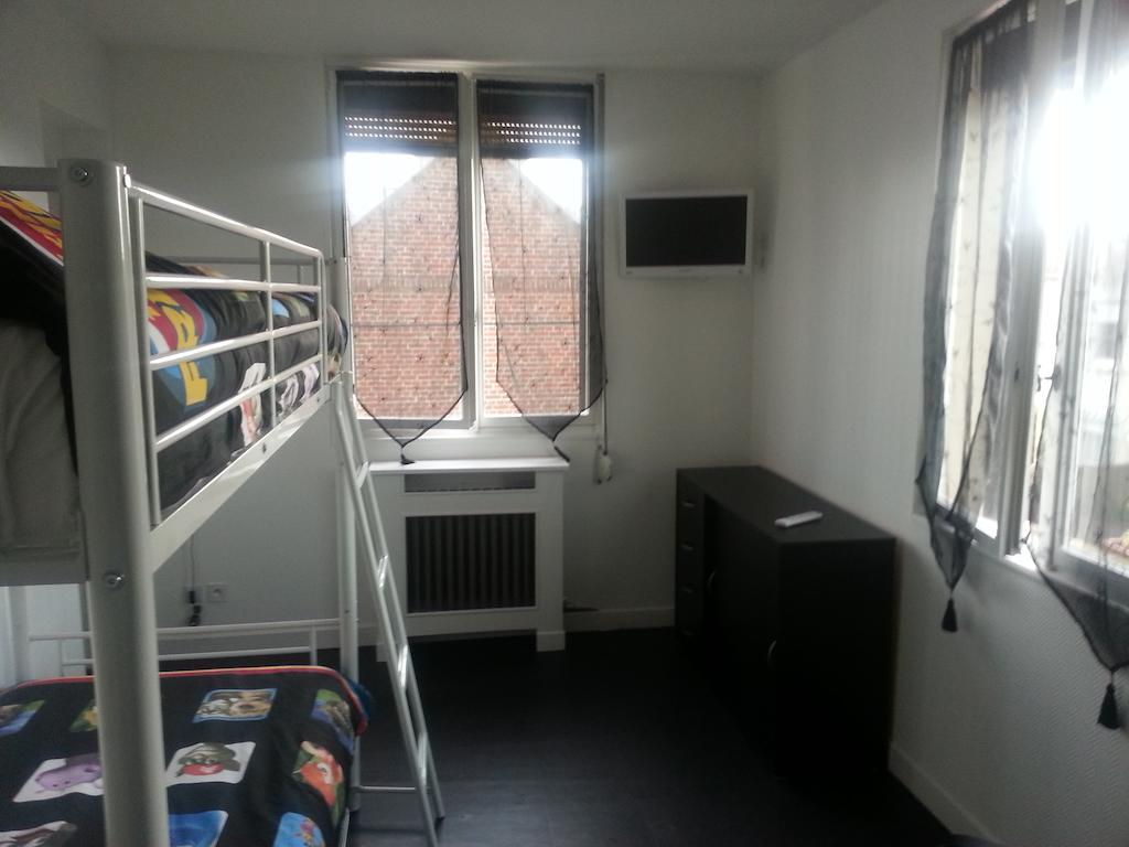 Arcantis Hotel La Residence Cergy Room photo