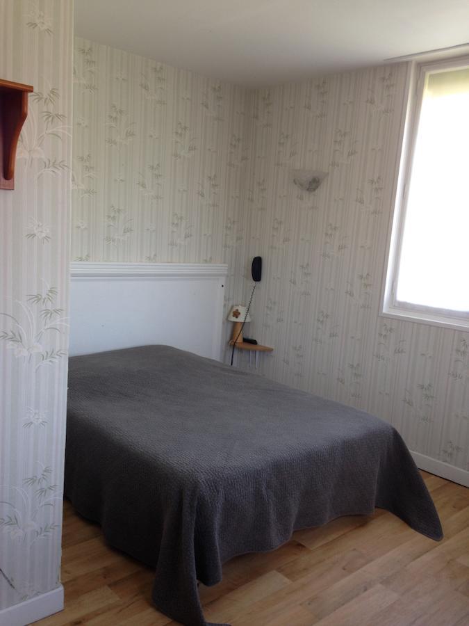Arcantis Hotel La Residence Cergy Room photo